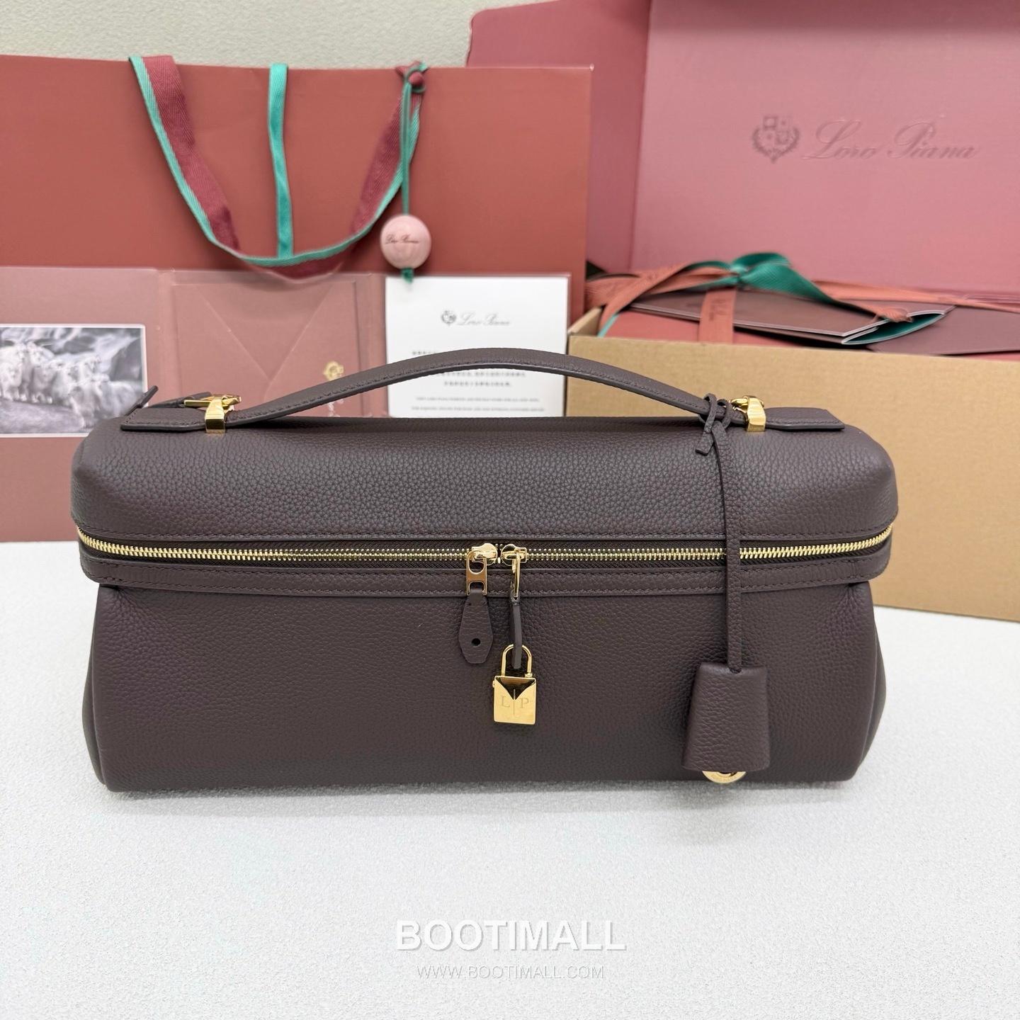 Loro Piana Extra Softy Bag L33 Top Handle Bag FAQ6591 로로피아나 엑스트라 소프티 백 L33 토트백 카프스킨 33cm 1