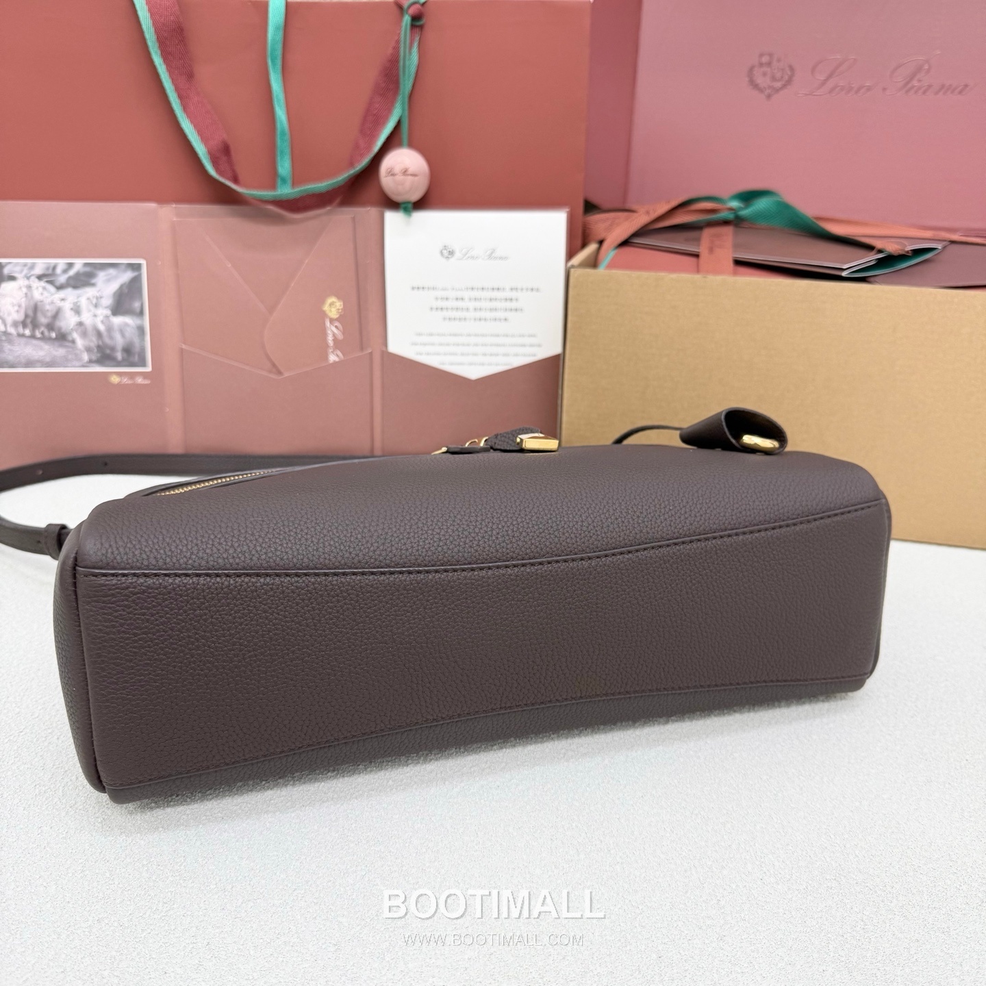 Loro Piana Extra Softy Bag L33 Top Handle Bag FAQ6591 로로피아나 엑스트라 소프티 백 L33 토트백 카프스킨 33cm 2