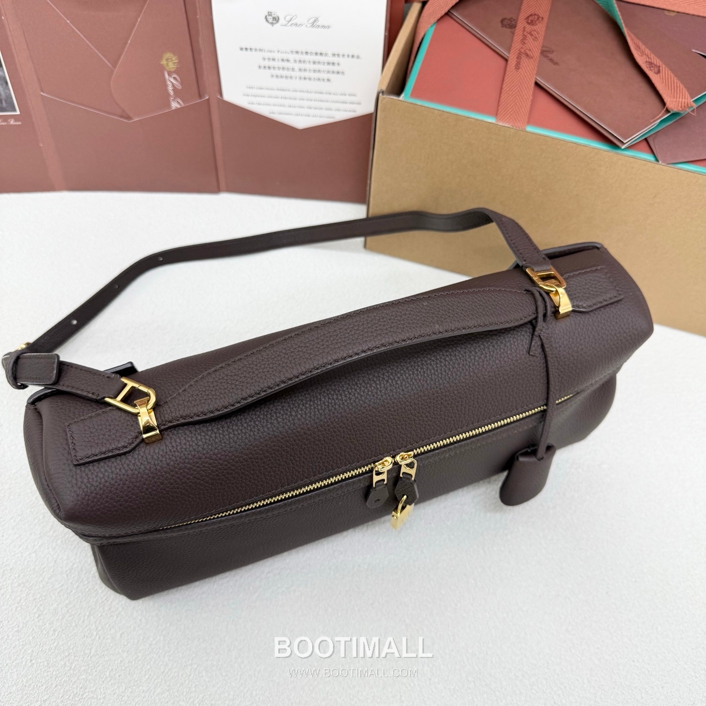 Loro Piana Extra Softy Bag L33 Top Handle Bag FAQ6591 로로피아나 엑스트라 소프티 백 L33 토트백 카프스킨 33cm 4
