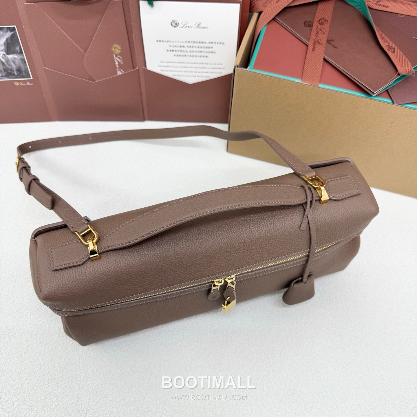 Loro Piana Extra Softy Bag L33 Top Handle Bag FAQ6591 로로피아나 엑스트라 소프티 백 L33 토트백 카프스킨 33cm 4
