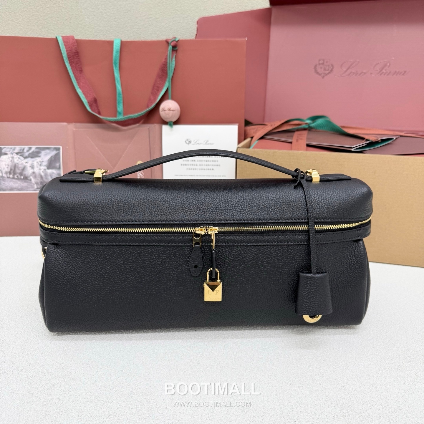 Loro Piana Extra Softy Bag L33 Top Handle Bag FAQ6591 로로피아나 엑스트라 소프티 백 L33 토트백 카프스킨 33cm 1
