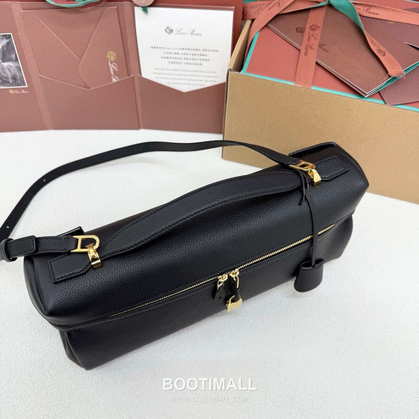 Loro Piana Extra Softy Bag L33 Top Handle Bag FAQ6591 로로피아나 엑스트라 소프티 백 L33 토트백 카프스킨 33cm 4