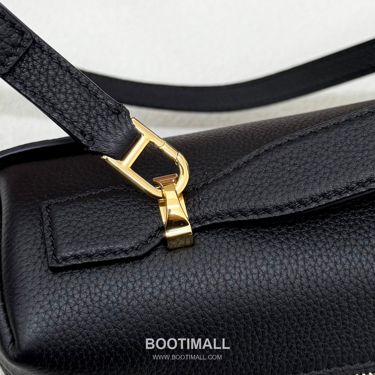 Loro Piana Extra Softy Bag L33 Top Handle Bag FAQ6591 로로피아나 엑스트라 소프티 백 L33 토트백 카프스킨 33cm 5