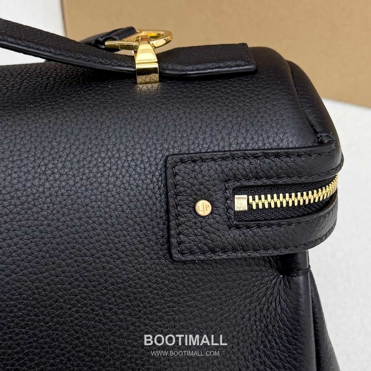 Loro Piana Extra Softy Bag L33 Top Handle Bag FAQ6591 로로피아나 엑스트라 소프티 백 L33 토트백 카프스킨 33cm 8