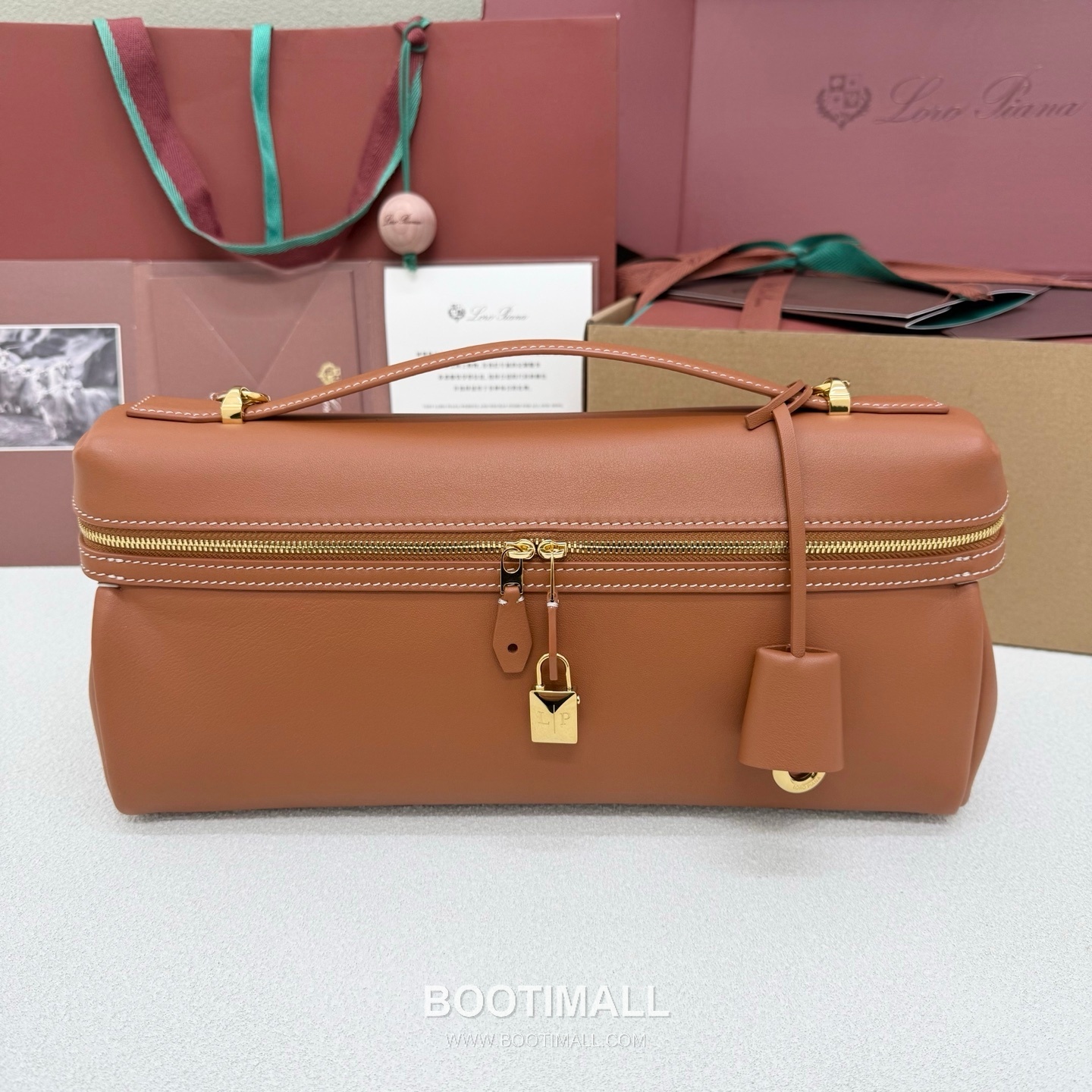 Loro Piana Extra Softy Bag L33 Top Handle Bag FAQ6591 로로피아나 엑스트라 소프티 백 L33 토트백 카프스킨 33cm 1