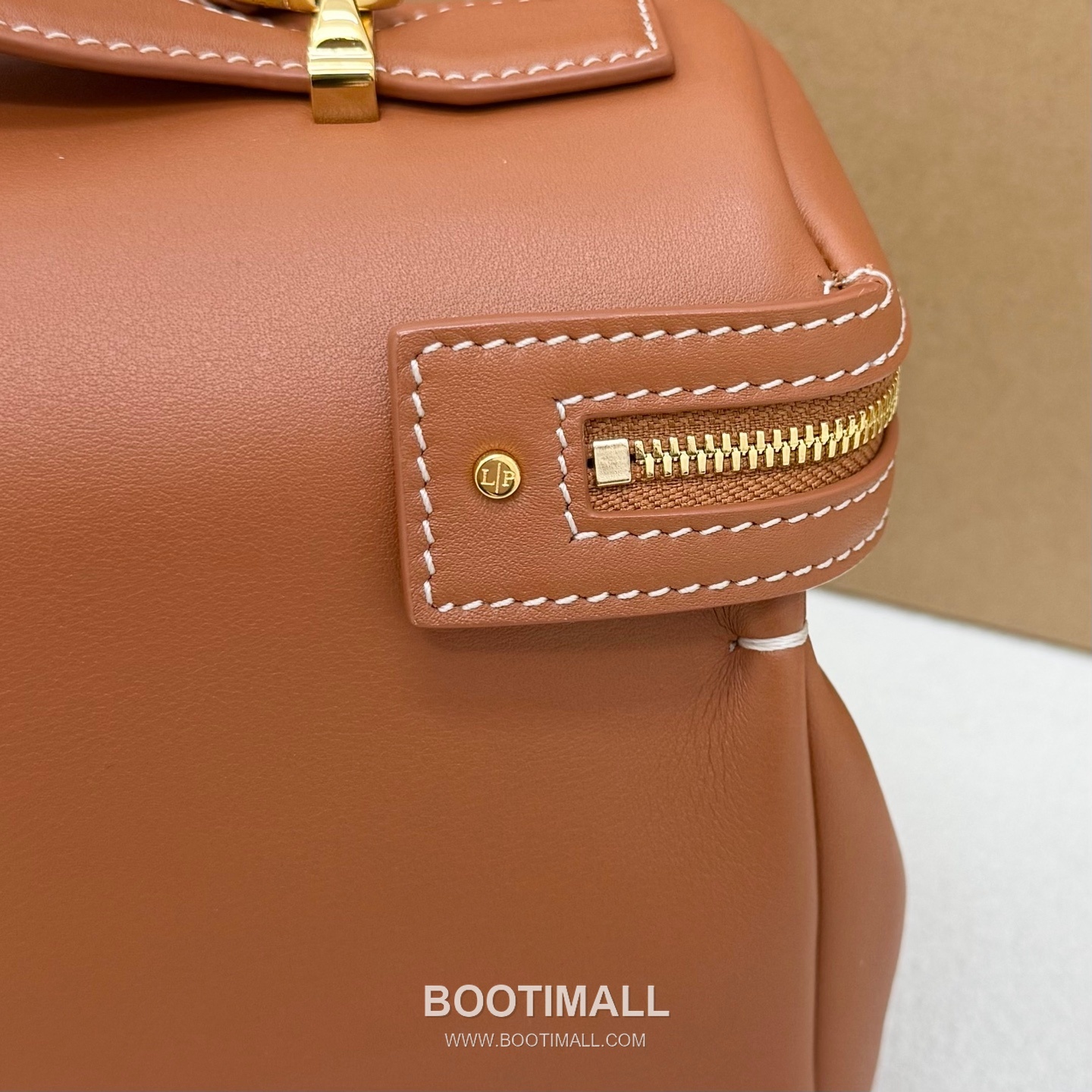 Loro Piana Extra Softy Bag L33 Top Handle Bag FAQ6591 로로피아나 엑스트라 소프티 백 L33 토트백 카프스킨 33cm 8