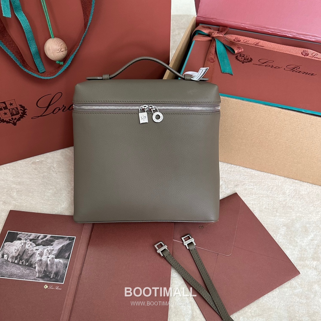 Loro Piana Extra Pocket Backpack FAM6491 로로피아나 엑스트라 포켓 백팩 카프스킨 23.5cm 1