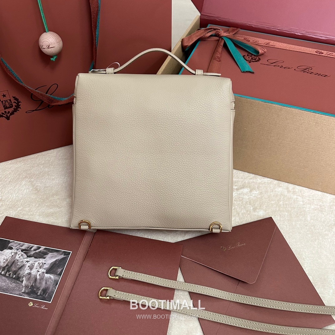 Loro Piana Extra Pocket Backpack FAM6491 로로피아나 엑스트라 포켓 백팩 카프스킨 23.5cm 2