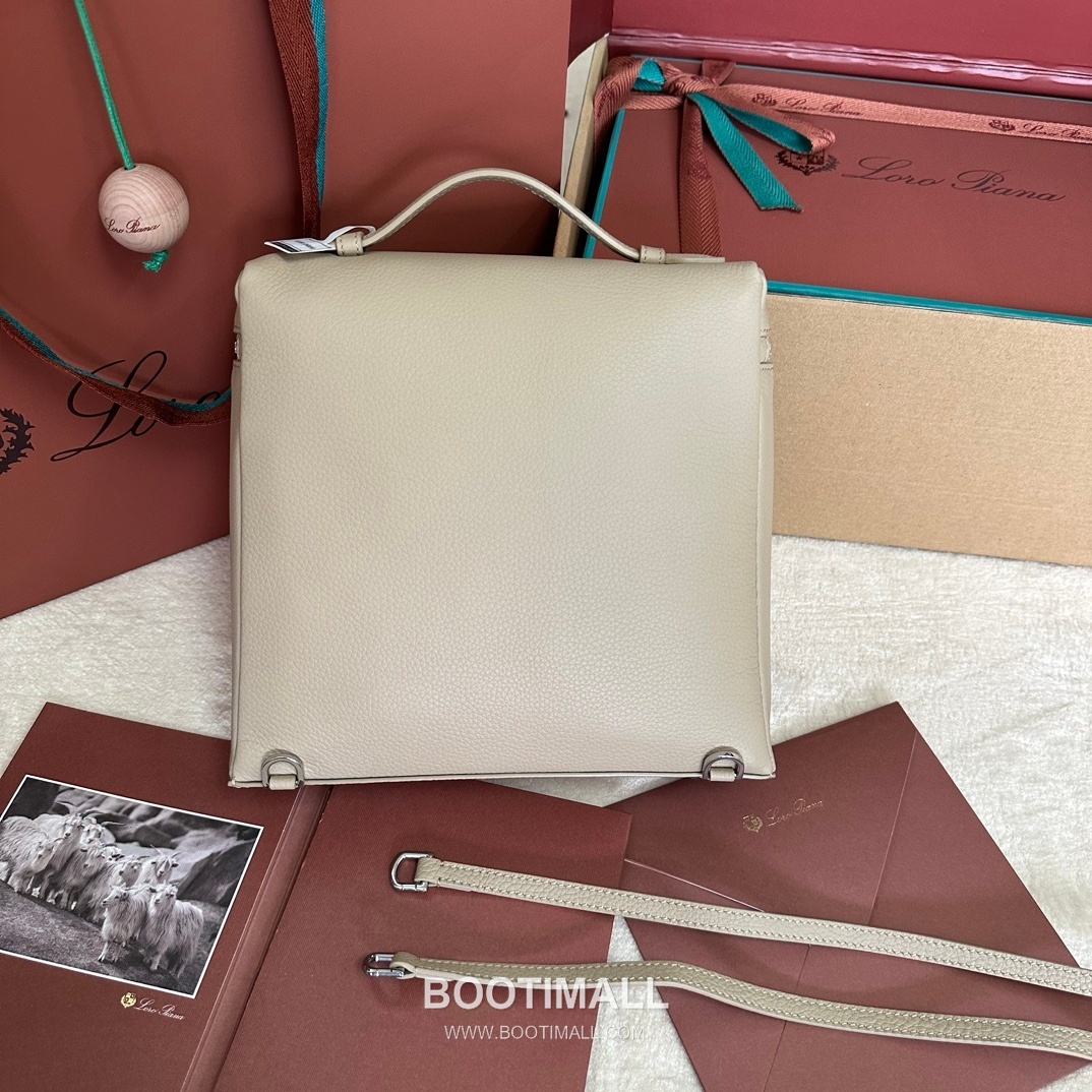 Loro Piana Extra Pocket Backpack FAM6491 로로피아나 엑스트라 포켓 백팩 카프스킨 23.5cm 2