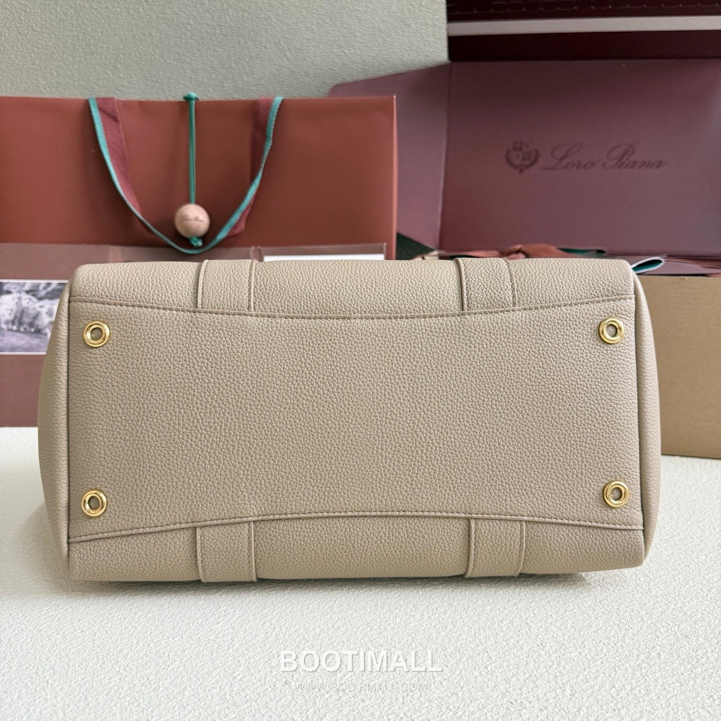 Loro Piana Loom L32 Medium Top Handle Bag 로로피아나 룸 L32 미디엄 토트백 카프스킨 33cm 4