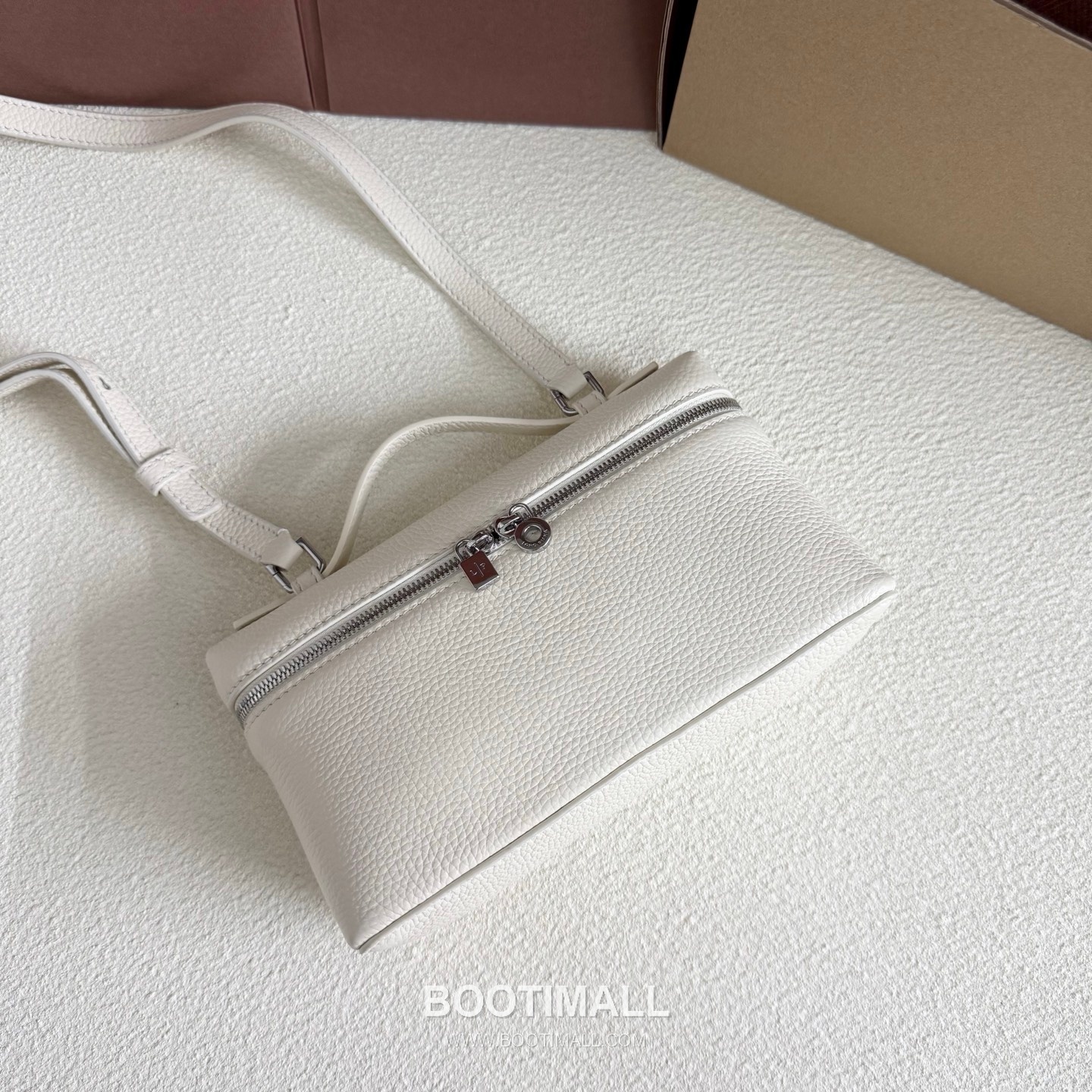 Loro Piana Extra Pocket L19 Clutch Bag FAI8393 로로피아나 엑스트라 포켓 L19 클러치백 카프스킨 19cm 4