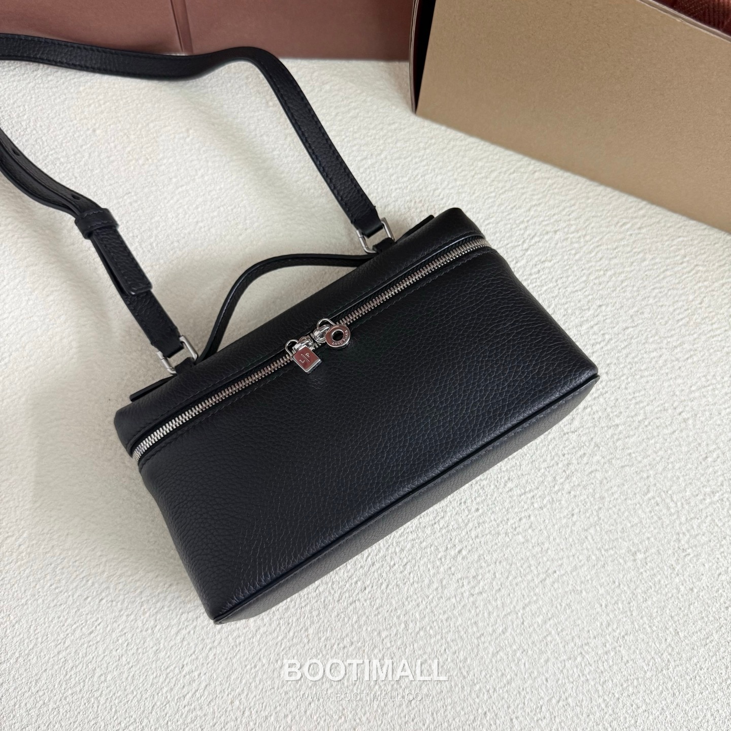 Loro Piana Extra Pocket L19 Clutch Bag FAI8393 로로피아나 엑스트라 포켓 L19 클러치백 카프스킨 19cm 4