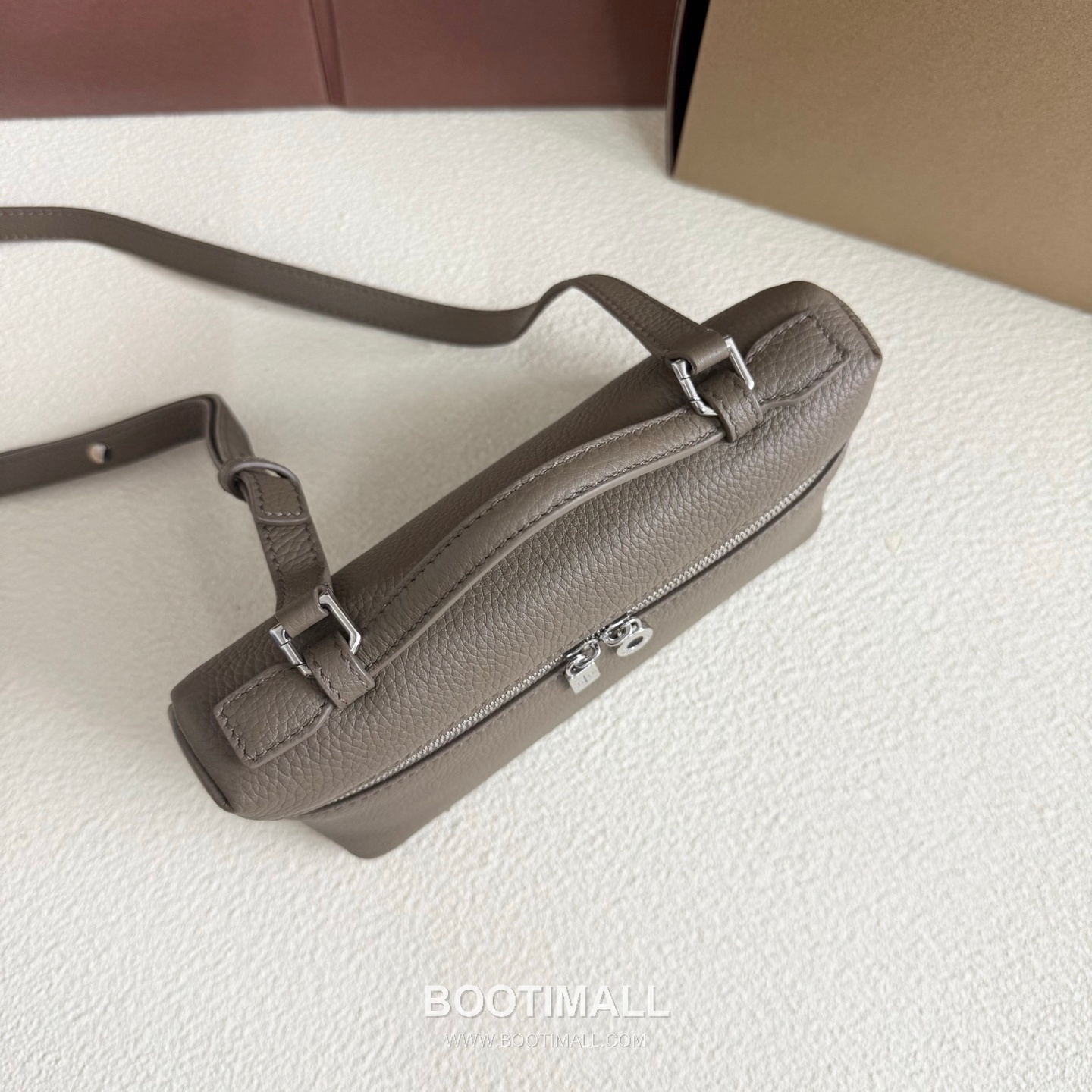 Loro Piana Extra Pocket L19 Clutch Bag FAI8393 로로피아나 엑스트라 포켓 L19 클러치백 카프스킨 19cm 5
