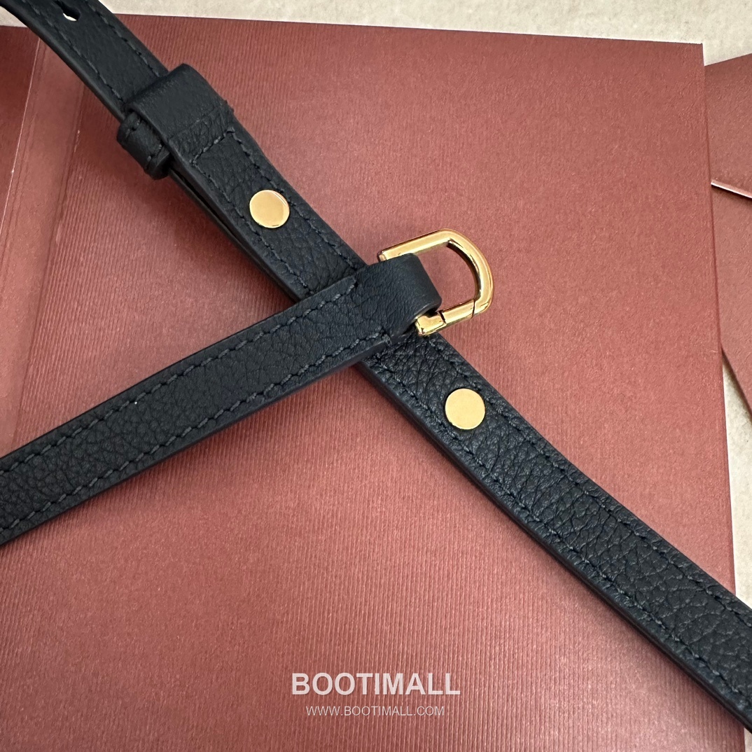 Loro Piana Extra Pocket L27 Clutch Bag FAI8 로로피아나 엑스트라 포켓 L27 클러치백 카프스킨 27cm 8