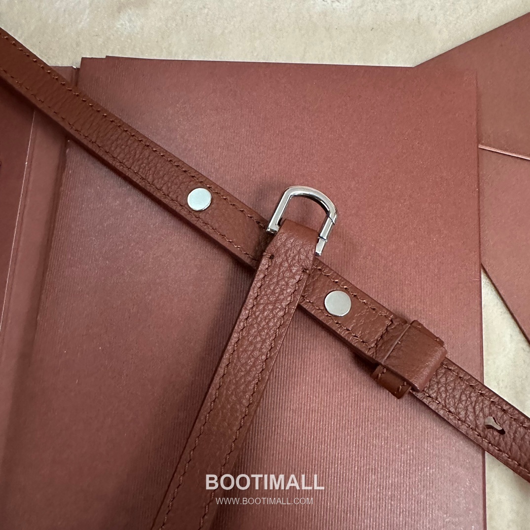 Loro Piana Extra Pocket L27 Clutch Bag FAI8 로로피아나 엑스트라 포켓 L27 클러치백 카프스킨 27cm 8