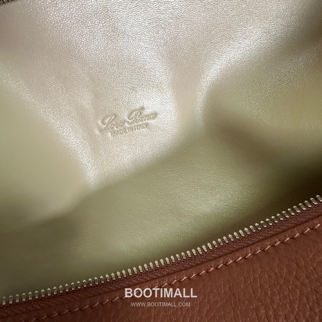 Loro Piana Extra Pocket L27 Clutch Bag FAI8 로로피아나 엑스트라 포켓 L27 클러치백 카프스킨 27cm 9