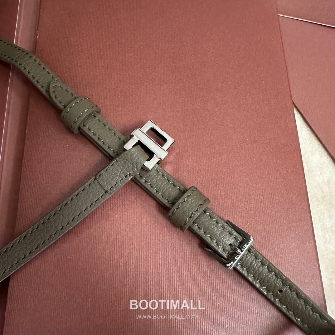 Loro Piana Extra Pocket L27 Clutch Bag FAI8 로로피아나 엑스트라 포켓 L27 클러치백 카프스킨 27cm 8