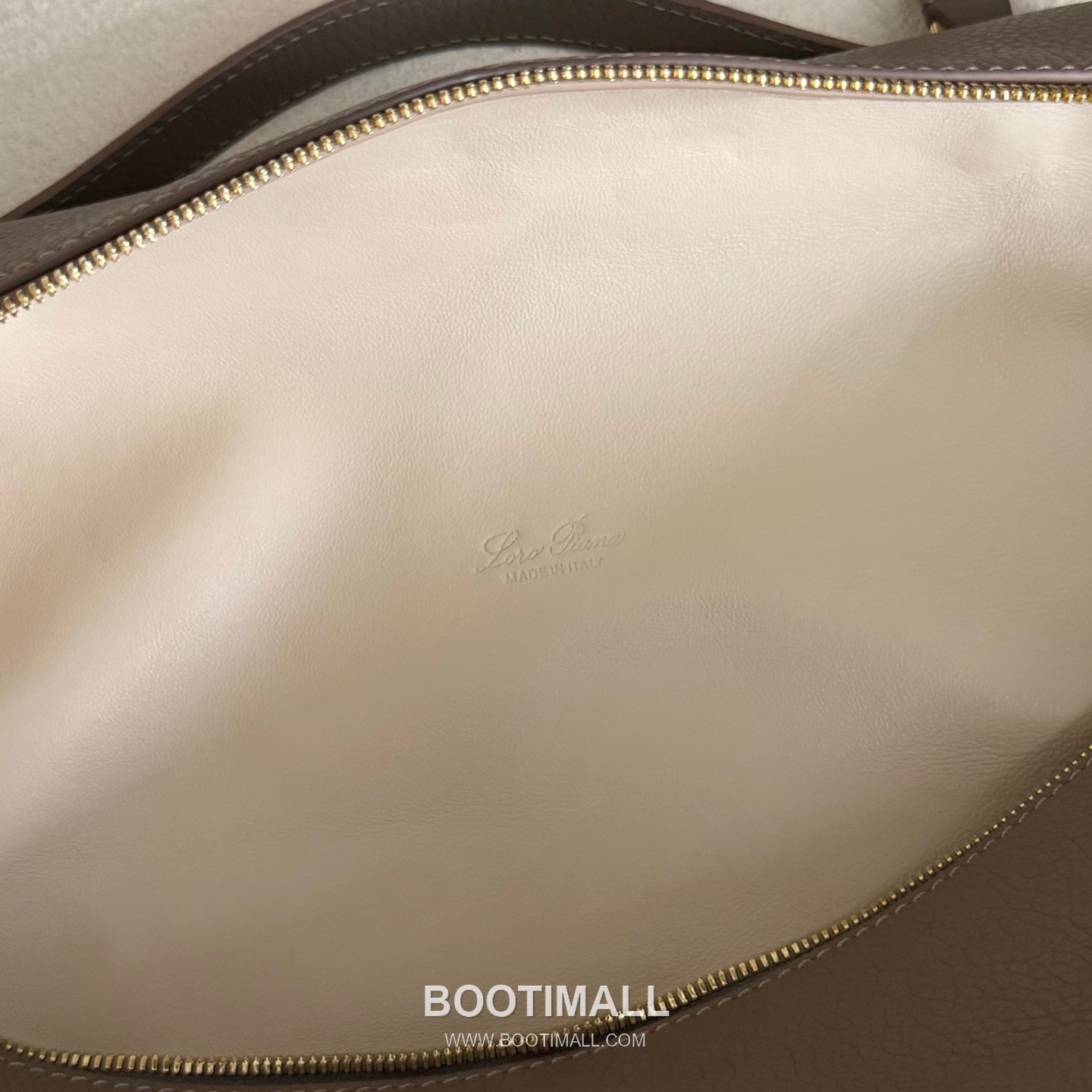 Loro Piana Extra Pocket L27 Clutch Bag FAI8 로로피아나 엑스트라 포켓 L27 클러치백 카프스킨 27cm 9