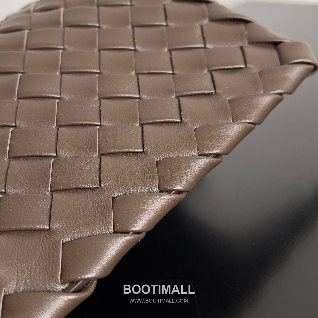 Bottega Veneta Cobble Small Woven Leather Crossbody Bag 보테가베네타 코블 스몰 위빙 레더 크로스백 27cm 6