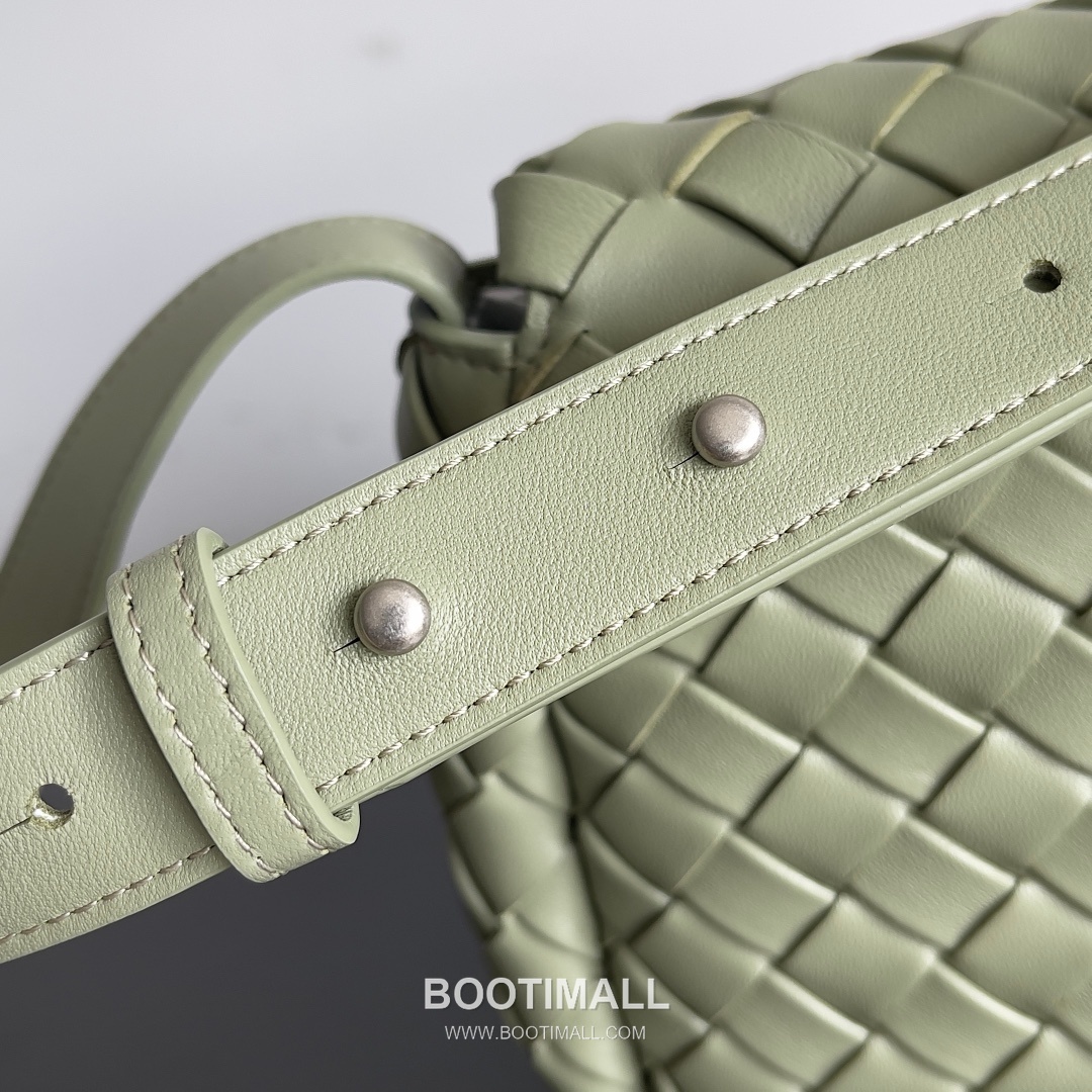 Bottega Veneta Cobble Small Woven Leather Crossbody Bag 보테가베네타 코블 스몰 위빙 레더 크로스백 27cm 5