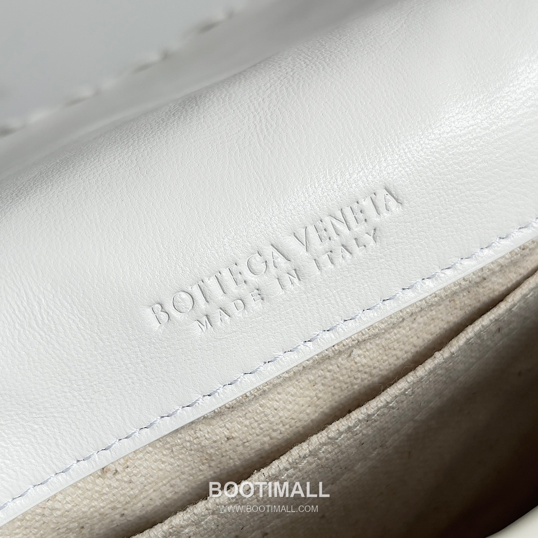 Bottega Veneta Cobble Small Woven Leather Crossbody Bag 보테가베네타 코블 스몰 위빙 레더 크로스백 27cm 8