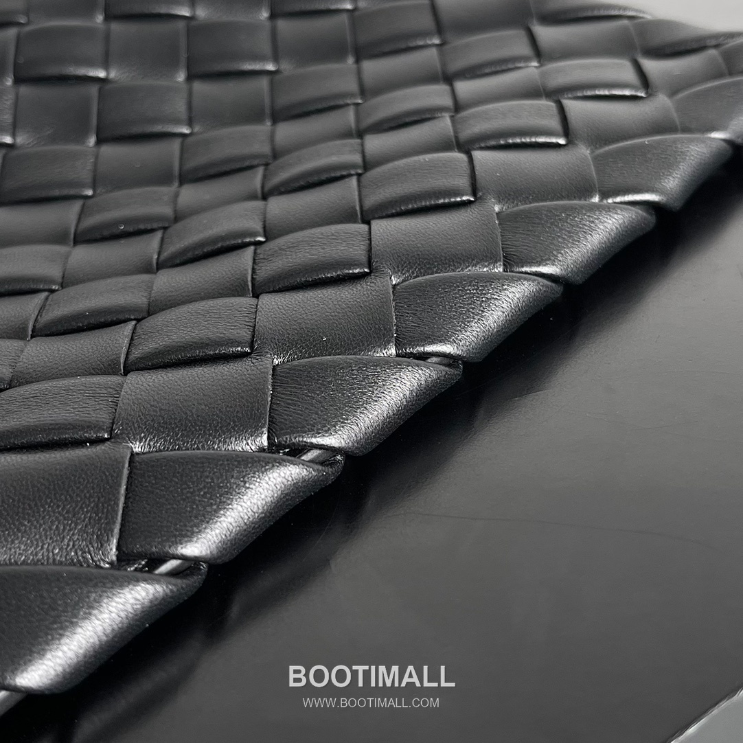 Bottega Veneta Cobble Small Woven Leather Crossbody Bag 보테가베네타 코블 스몰 위빙 레더 크로스백 27cm 6