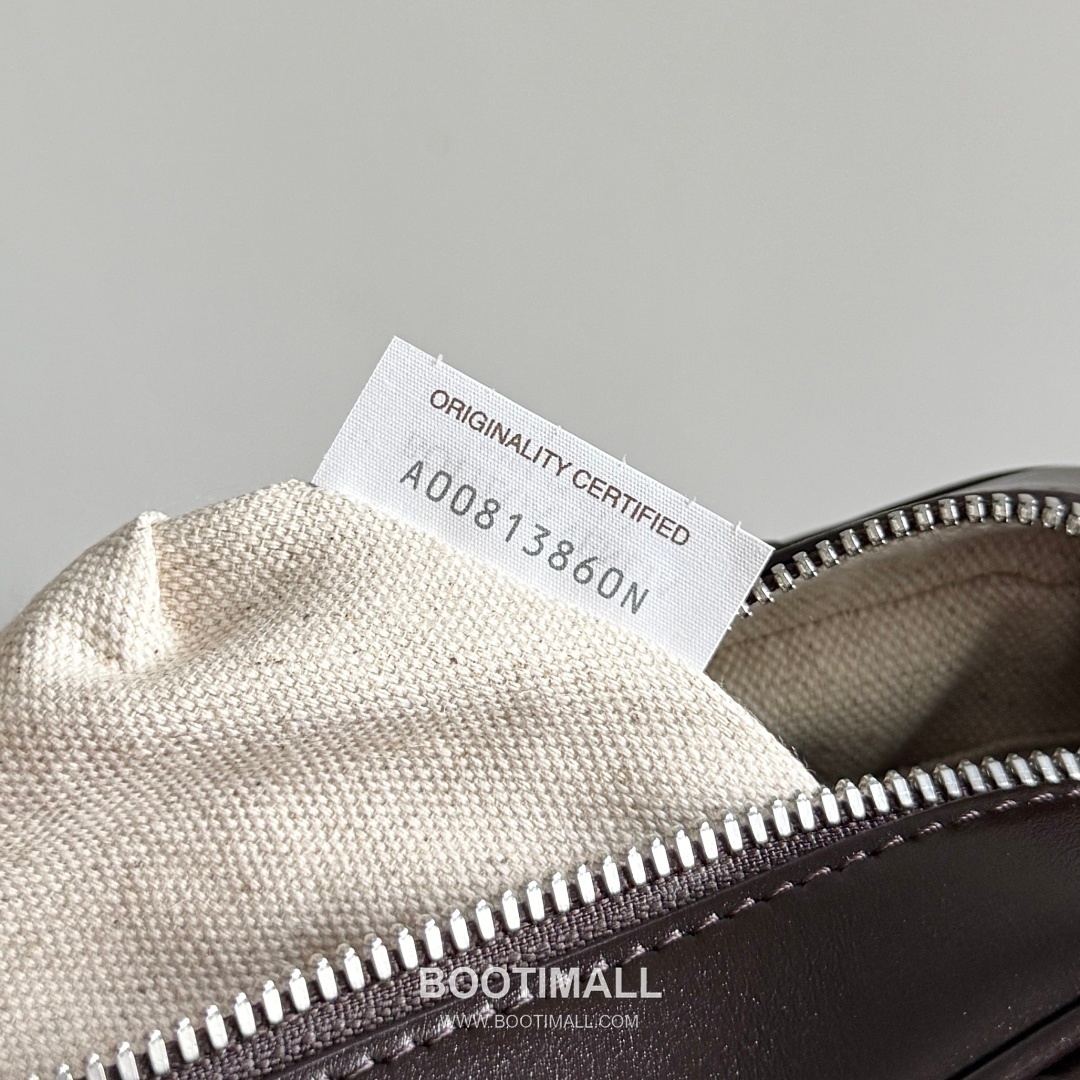 Bottega Veneta Intrecciato Woven Leather Camera Bag 보테가베네타 인트레치아토 위빙 레더 카메라백 24.5cm 9