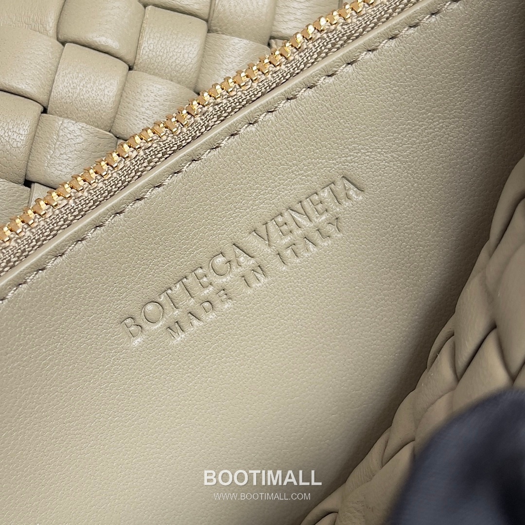 Bottega Veneta Small Cabat Intrecciato Woven Leather Shoulder Bag 보테가베네타 스몰 카바 인트레치아토 위빙 레더 숄더백 26cm 8