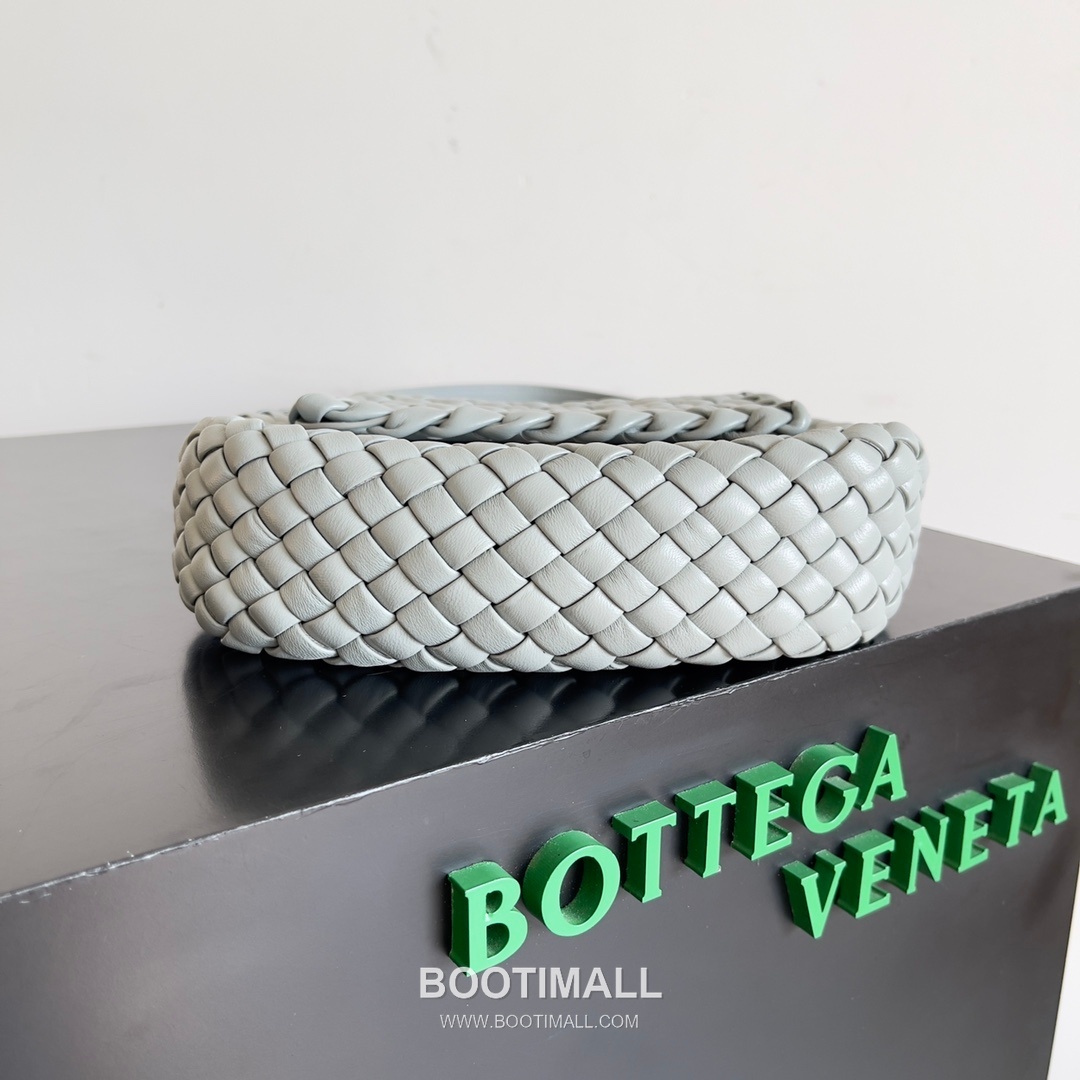 Bottega Veneta Mini Cobble Intrecciato Woven Leather Crossbody Bag 보테가베네타 미니 코블 인트레치아토 위빙 레더 크로스백 19cm 3
