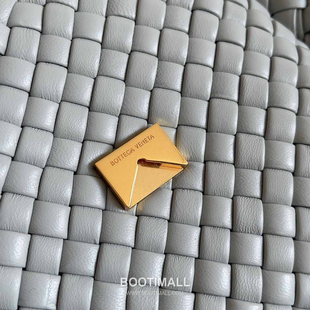 Bottega Veneta Mini Cobble Intrecciato Woven Leather Crossbody Bag 보테가베네타 미니 코블 인트레치아토 위빙 레더 크로스백 19cm 6