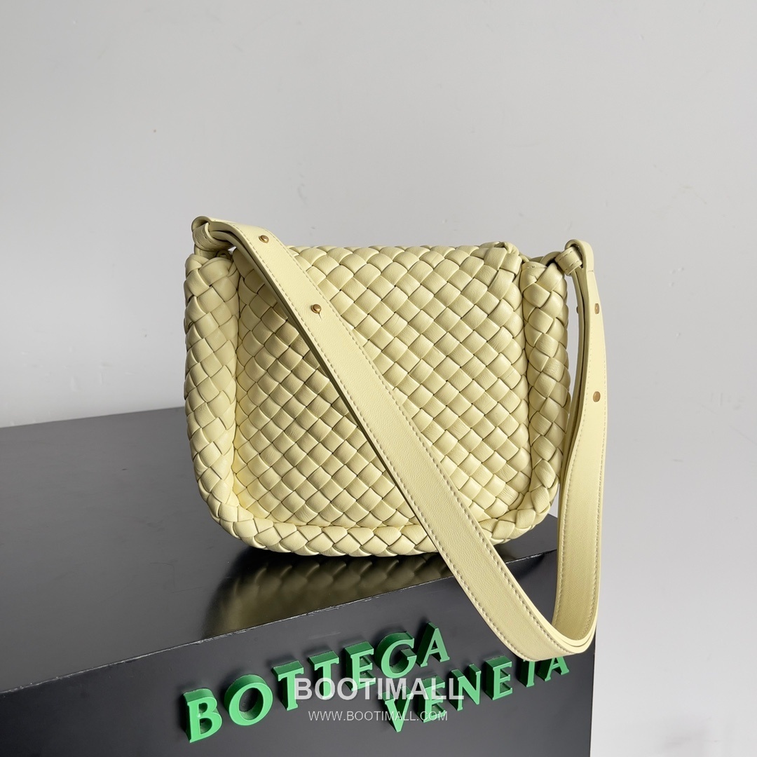 Bottega Veneta Mini Cobble Intrecciato Woven Leather Crossbody Bag 보테가베네타 미니 코블 인트레치아토 위빙 레더 크로스백 19cm 2