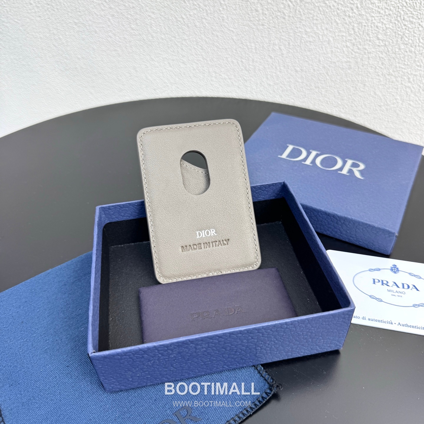 Dior Saddle Magnetic Card Holder Dior Gravity Embossed Calfskin 디올 새들 마그네틱 카드홀더 그라비티 엠보스 카프스킨 9.5cm 3