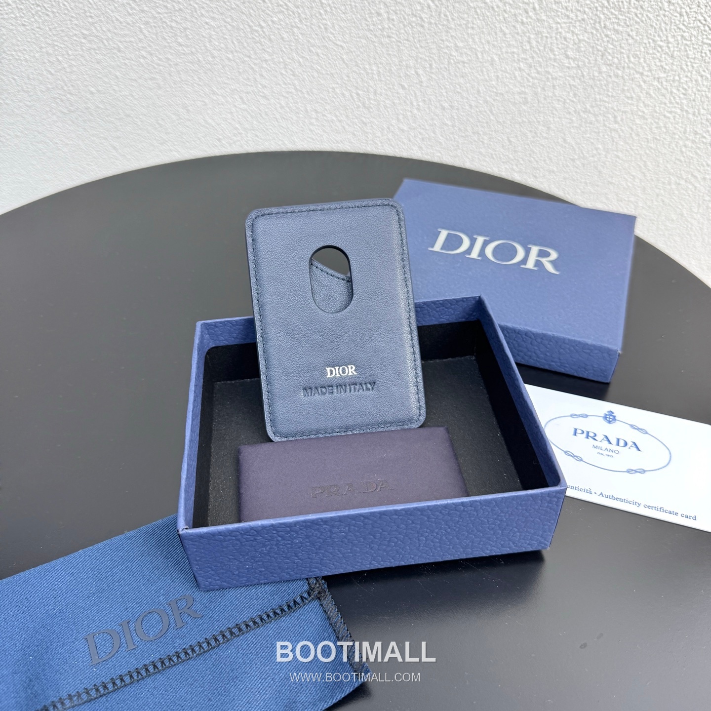 Dior Saddle Magnetic Card Holder Dior Gravity Embossed Calfskin 디올 새들 마그네틱 카드홀더 그라비티 엠보스 카프스킨 9.5cm 3