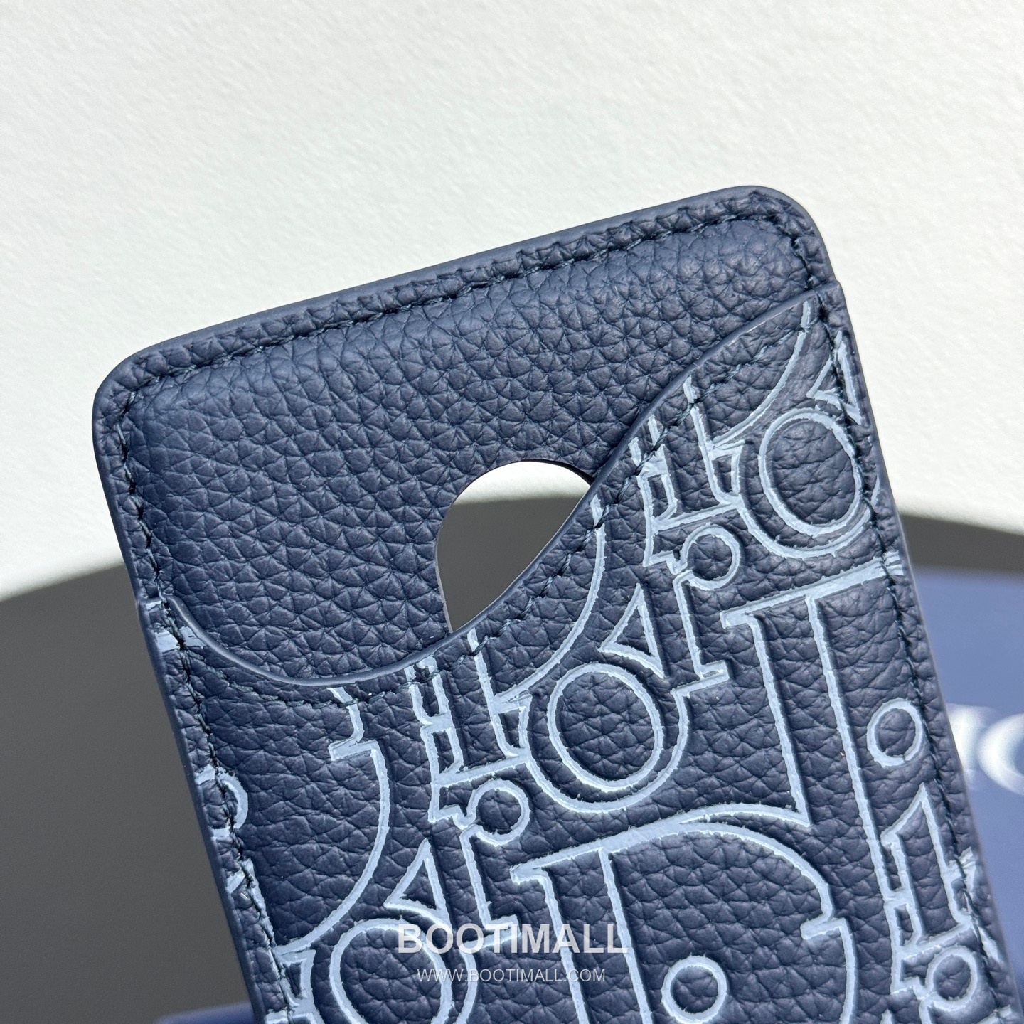 Dior Saddle Magnetic Card Holder Dior Gravity Embossed Calfskin 디올 새들 마그네틱 카드홀더 그라비티 엠보스 카프스킨 9.5cm 5