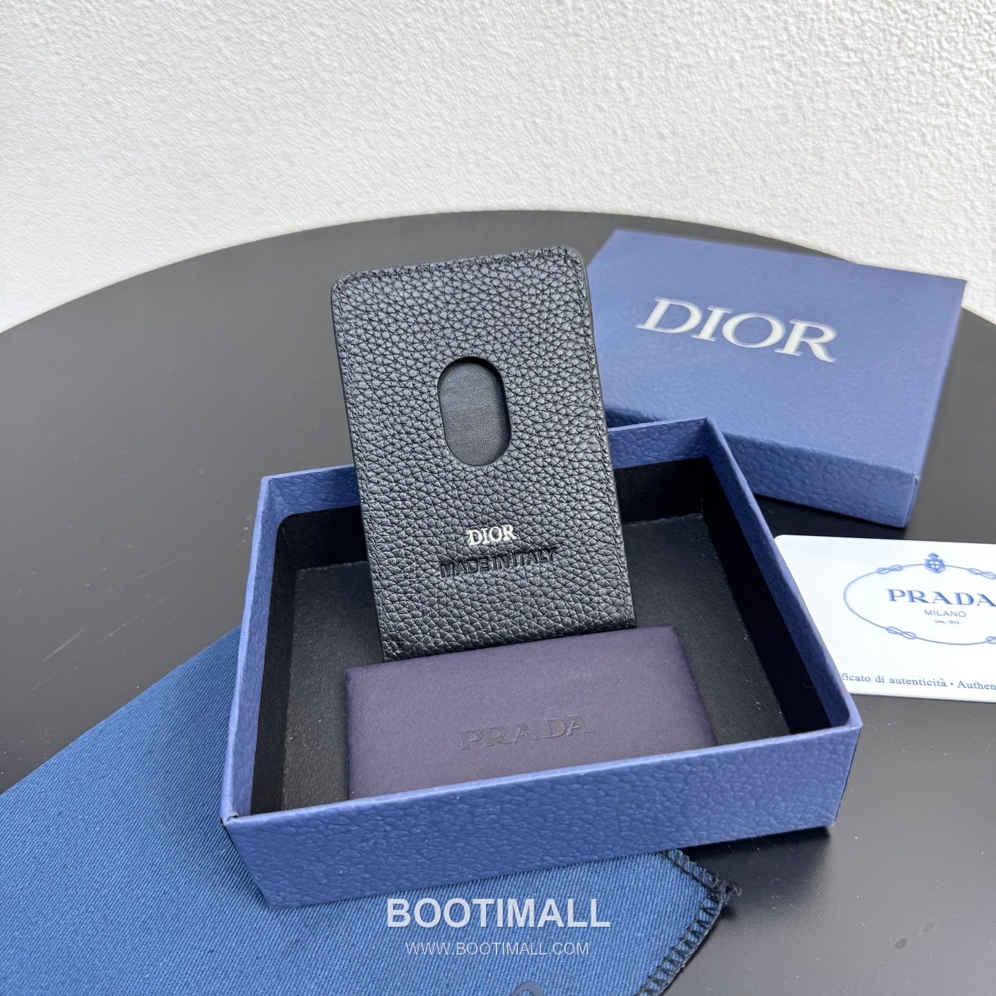 Dior Saddle Magnetic Card Holder Dior Gravity Embossed Calfskin 디올 새들 마그네틱 카드홀더 그라비티 엠보스 카프스킨 9.5cm 3