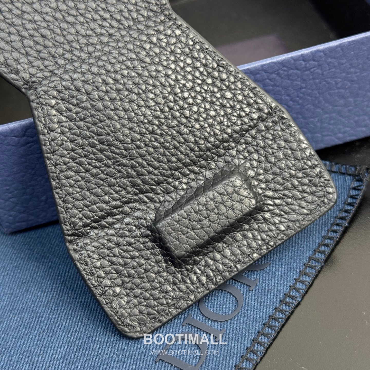 Dior Saddle Magnetic Card Holder Dior Gravity Embossed Calfskin 디올 새들 마그네틱 카드홀더 그라비티 엠보스 카프스킨 9.5cm 8