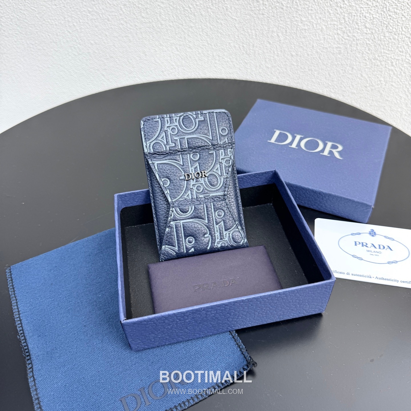 Dior Saddle Magnetic Card Holder Dior Gravity Embossed Calfskin 디올 새들 마그네틱 카드홀더 그라비티 엠보스 카프스킨 9.5cm 2