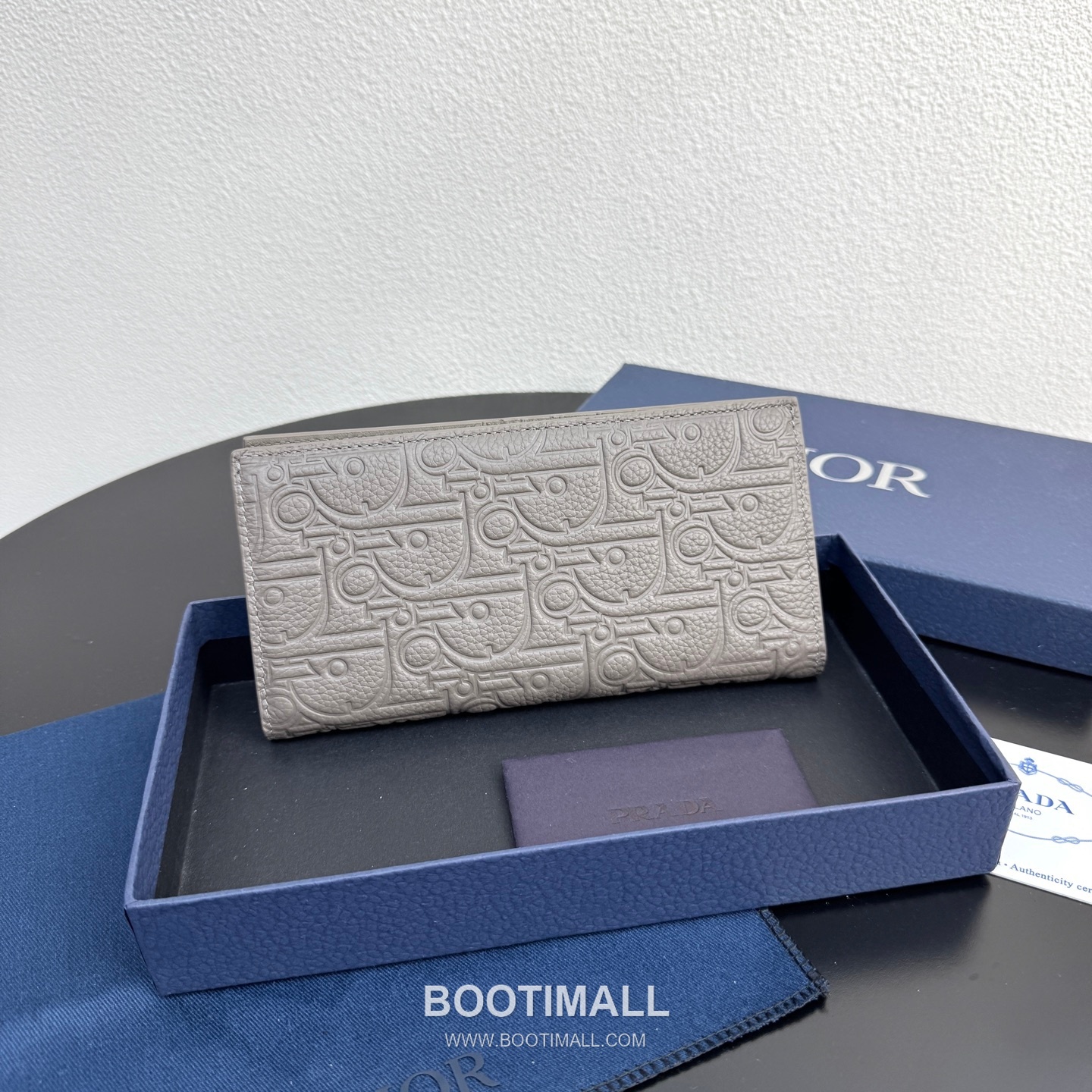 Dior CD Icon Vertical Bi-Fold Long Wallet Calfskin 디올 CD 아이콘 버티컬 바이폴드 장지갑 카프스킨 18cm 3