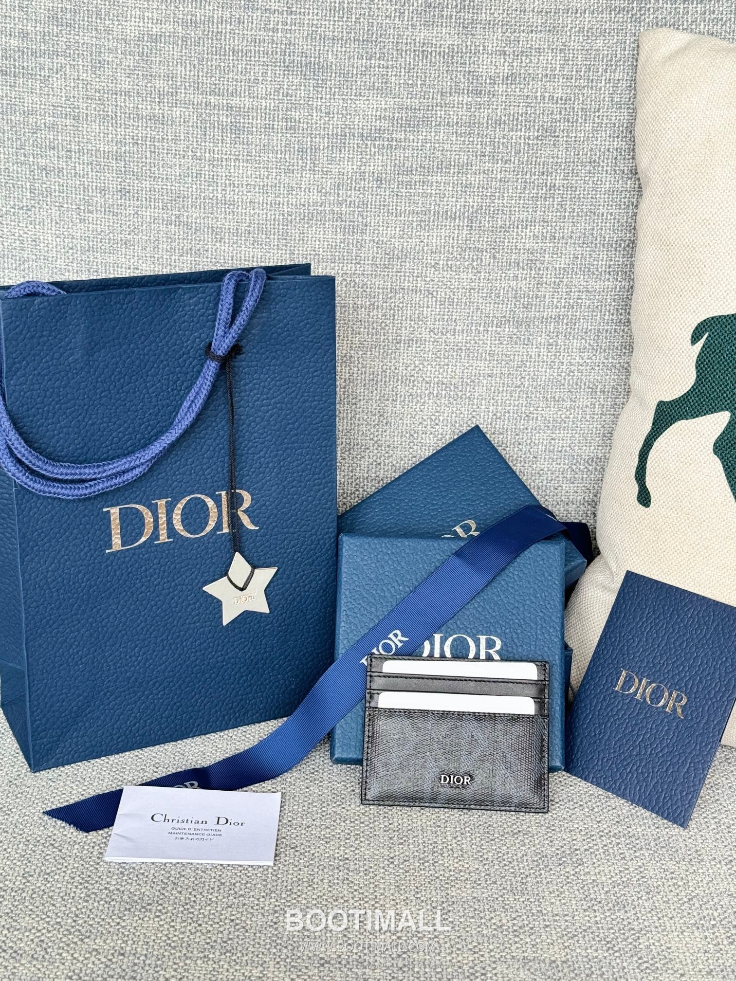 Dior Dior Gravity Pocket Card Holder Black Embossed Calfskin 디올 디올 그라비티 포켓 카드홀더 블랙 엠보스 카프스킨 10cm 1