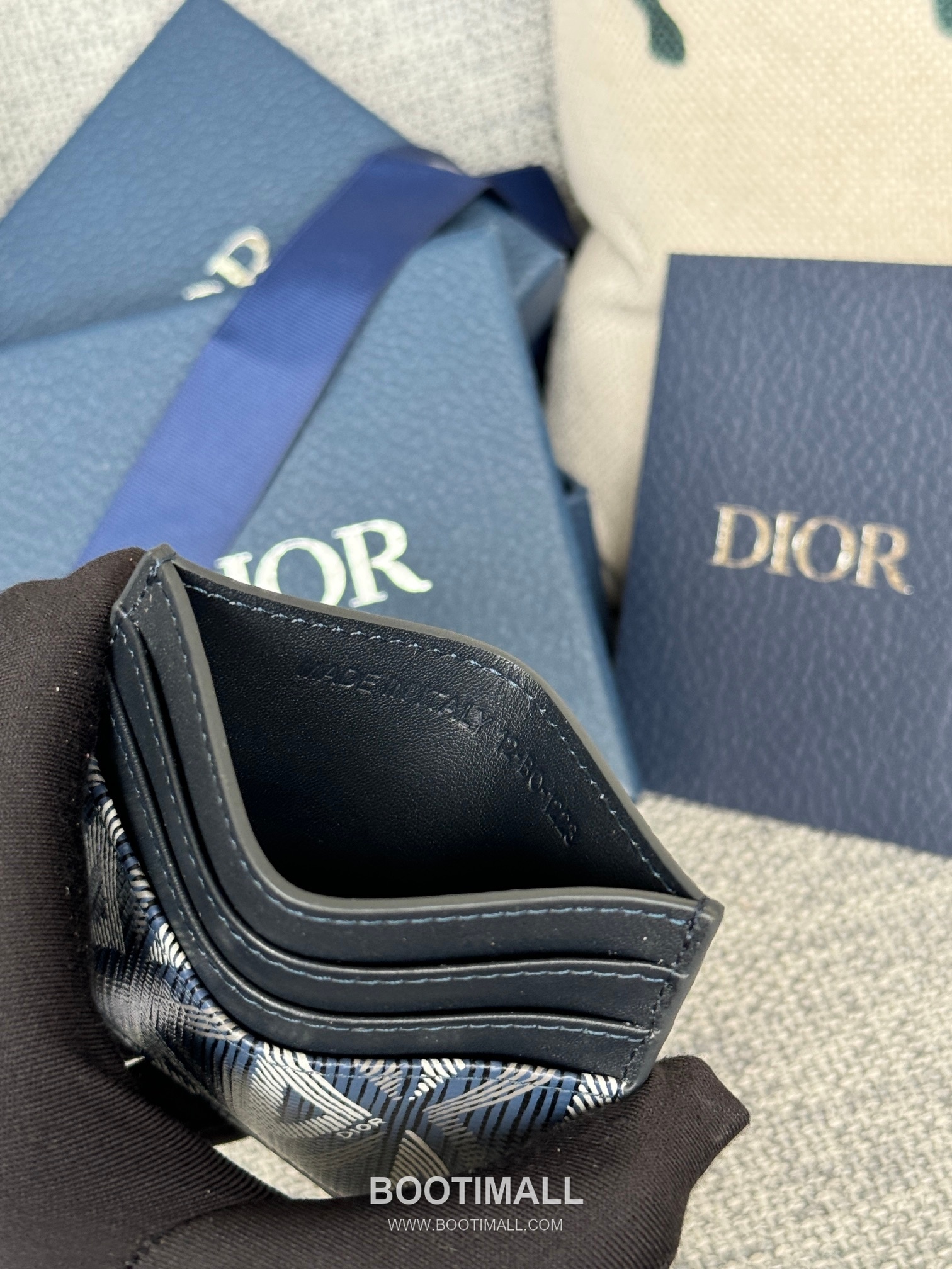 Dior Dior Gravity Pocket Card Holder Black Embossed Calfskin 디올 디올 그라비티 포켓 카드홀더 블랙 엠보스 카프스킨 10cm 8