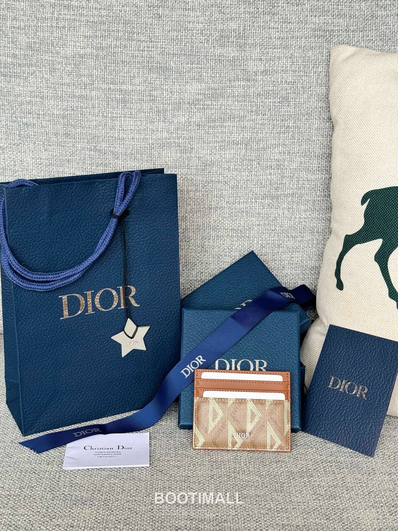 Dior Dior Gravity Pocket Card Holder Black Embossed Calfskin 디올 디올 그라비티 포켓 카드홀더 블랙 엠보스 카프스킨 10cm 1