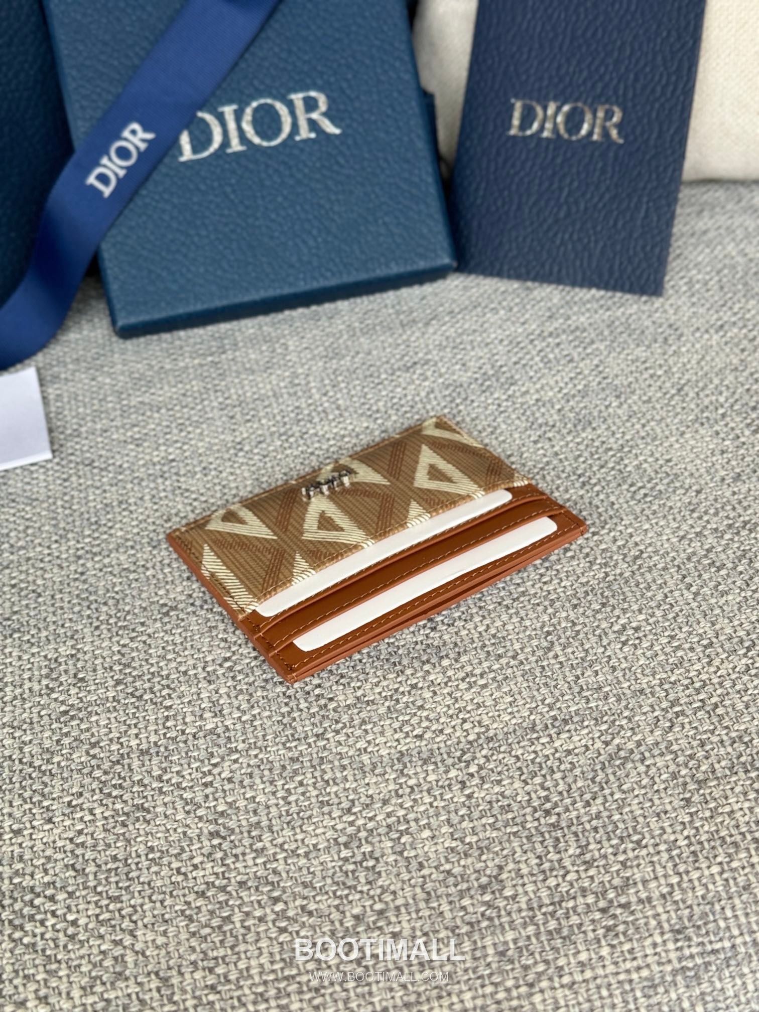 Dior Dior Gravity Pocket Card Holder Black Embossed Calfskin 디올 디올 그라비티 포켓 카드홀더 블랙 엠보스 카프스킨 10cm 3