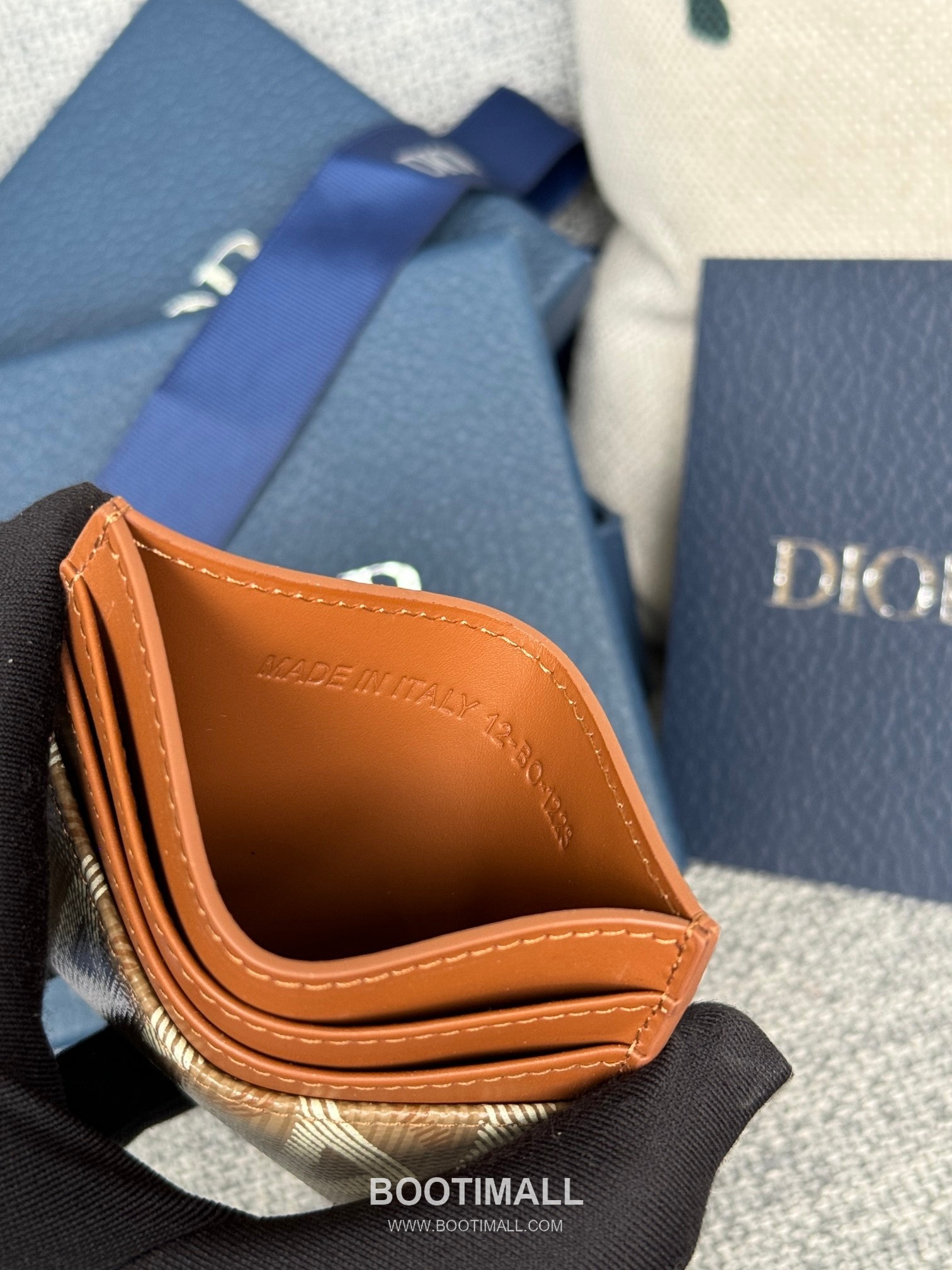 Dior Dior Gravity Pocket Card Holder Black Embossed Calfskin 디올 디올 그라비티 포켓 카드홀더 블랙 엠보스 카프스킨 10cm 8