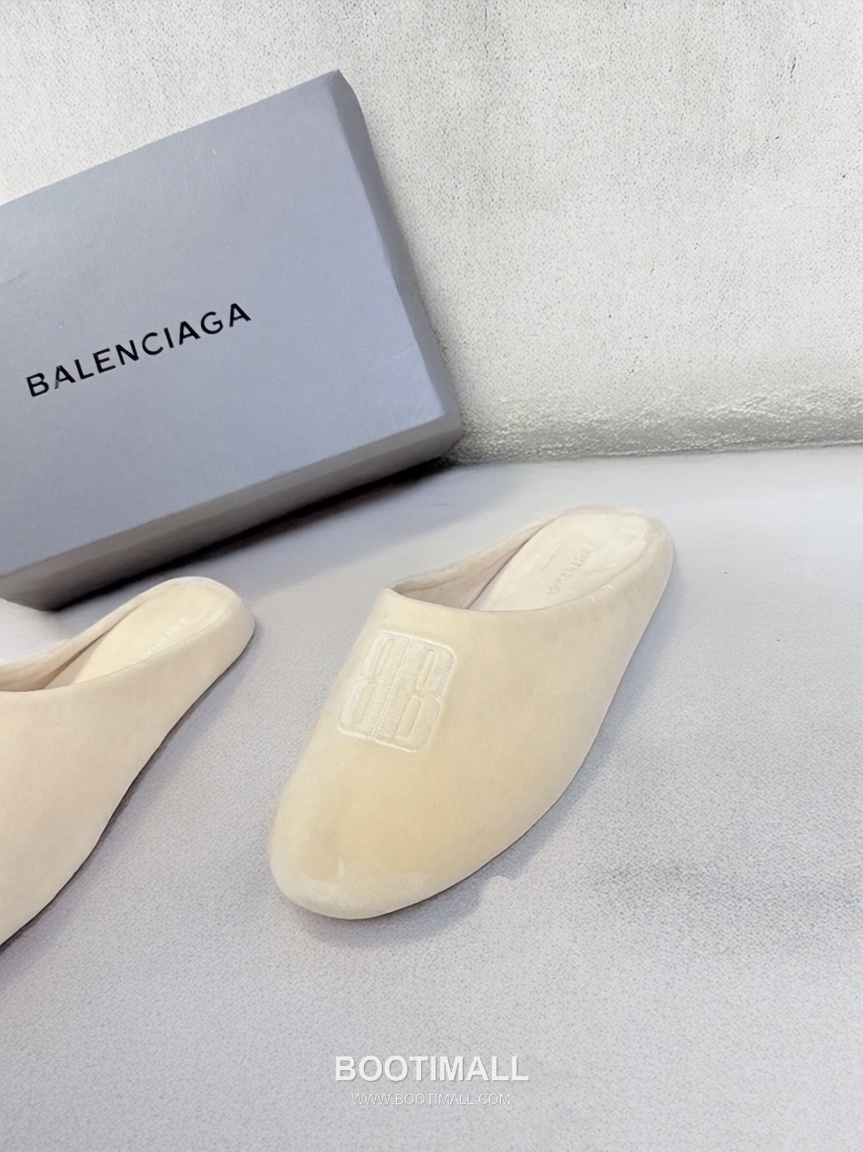 Balenciaga Pool Slide Sandals Black 발렌시아가 풀 슬라이드 샌들 블랙 3