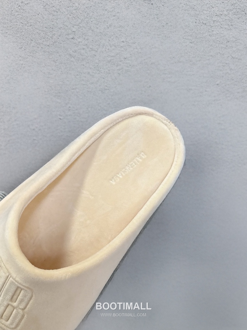 Balenciaga Pool Slide Sandals Black 발렌시아가 풀 슬라이드 샌들 블랙 5