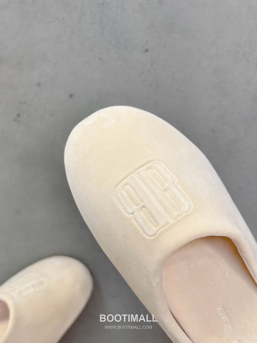 Balenciaga Pool Slide Sandals Black 발렌시아가 풀 슬라이드 샌들 블랙 6