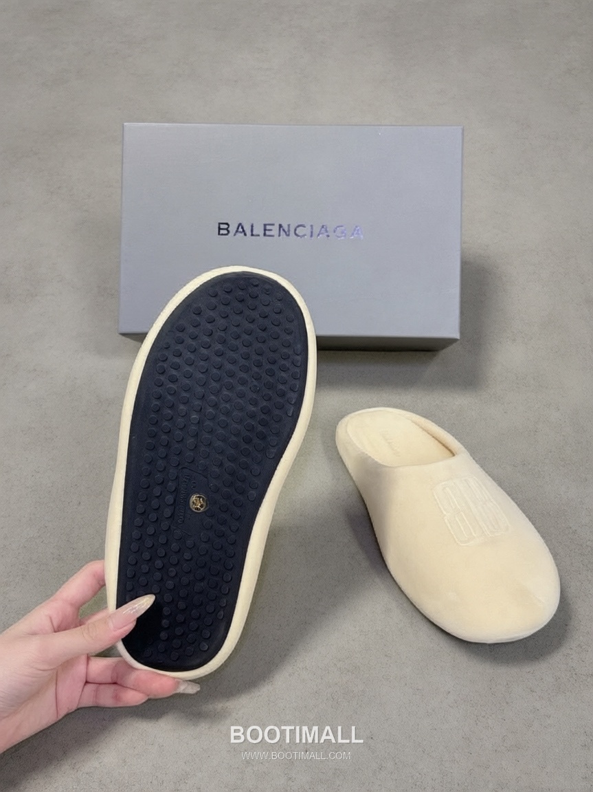 Balenciaga Pool Slide Sandals Black 발렌시아가 풀 슬라이드 샌들 블랙 7