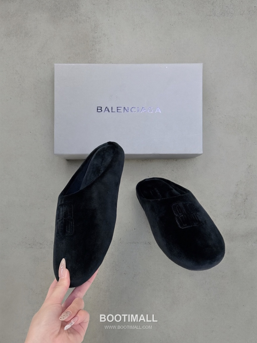 Balenciaga Pool Slide Sandals Black 발렌시아가 풀 슬라이드 샌들 블랙 4