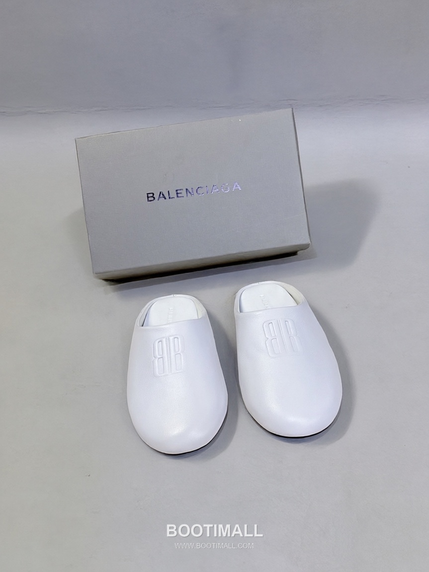 Balenciaga Pool Slide Sandals Black 발렌시아가 풀 슬라이드 샌들 블랙 1