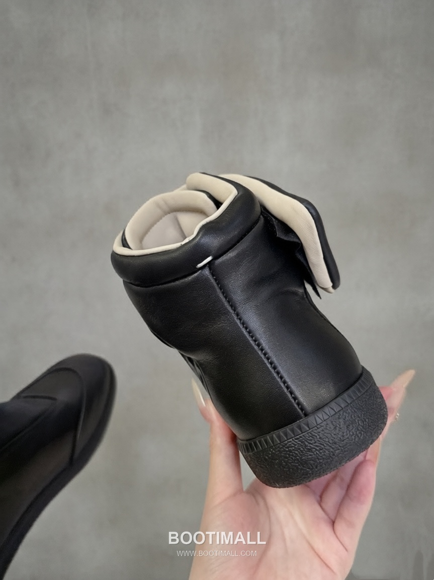 MM6 Maison Margiela Future Low Sneakers MM6 메종 마르지엘라 퓨처 로우 스니커즈 4